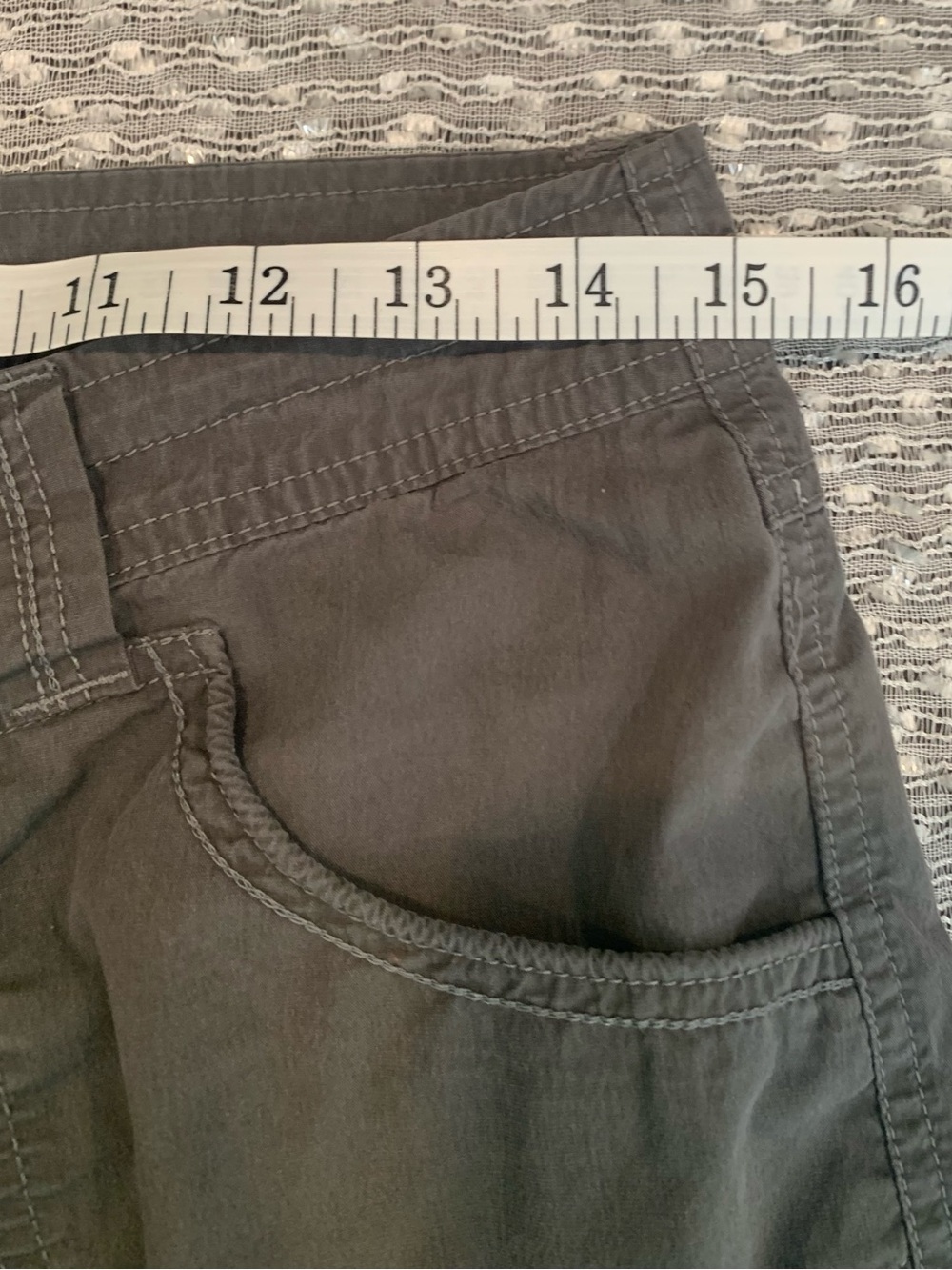 KUHL Casual Cargo Capris - 4 - Picture 6 of 9